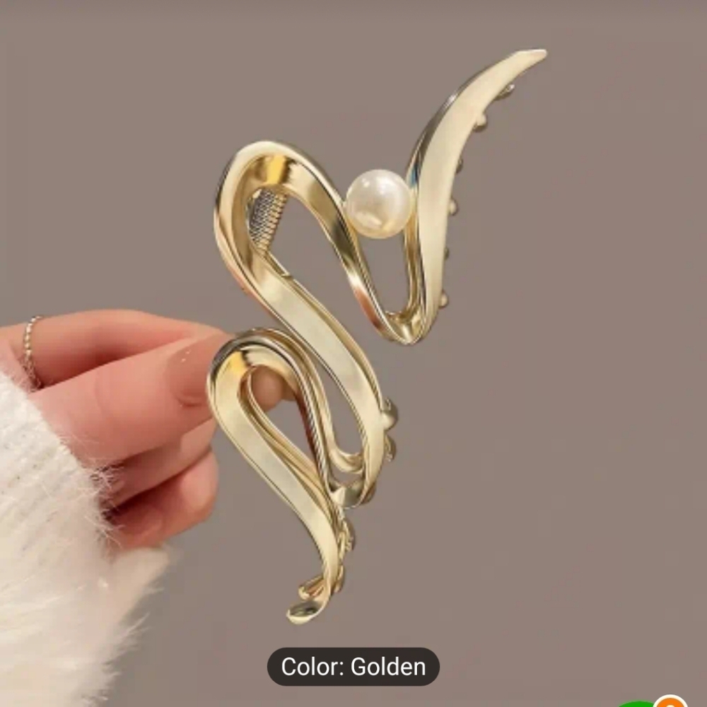 🌷2/35🌷NWT Elegant Gold Metal Hair Claw Hair Clip with Pearl detailing